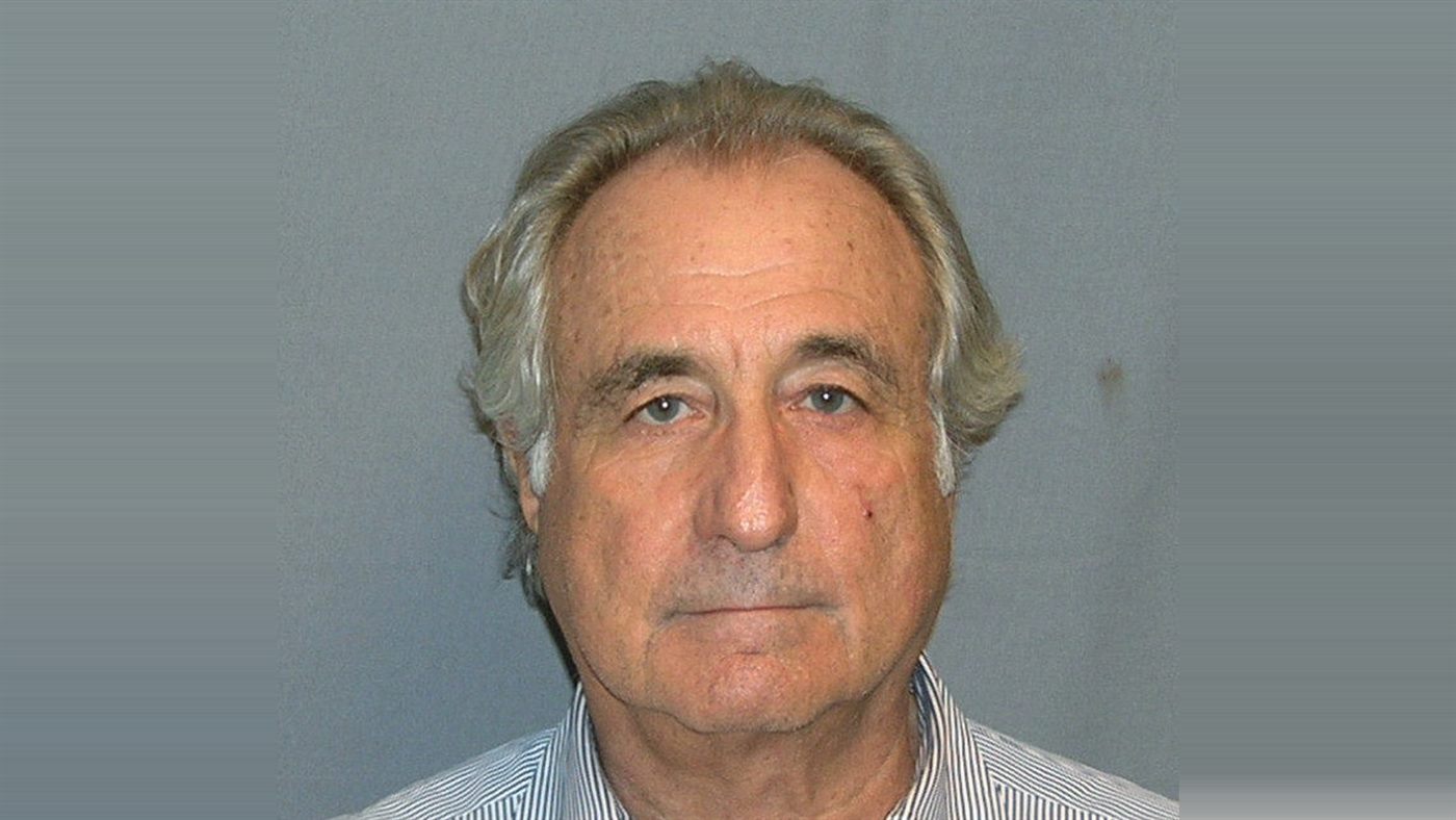 Bernie Madoff in his 2009 United States Marshals booking photograph